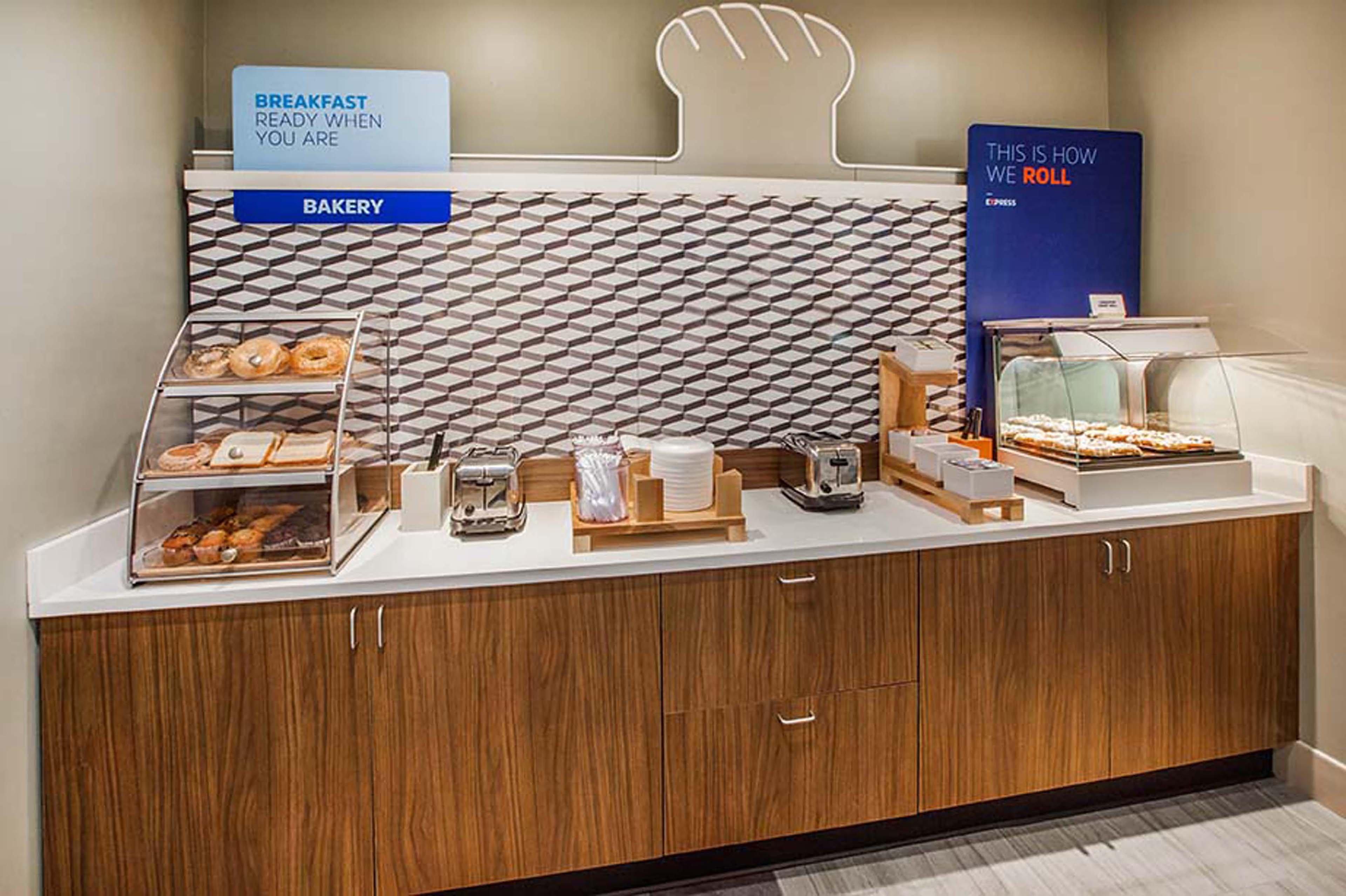 Holiday Inn Express Hotel & Suites Brockville By Ihg Bagian luar foto