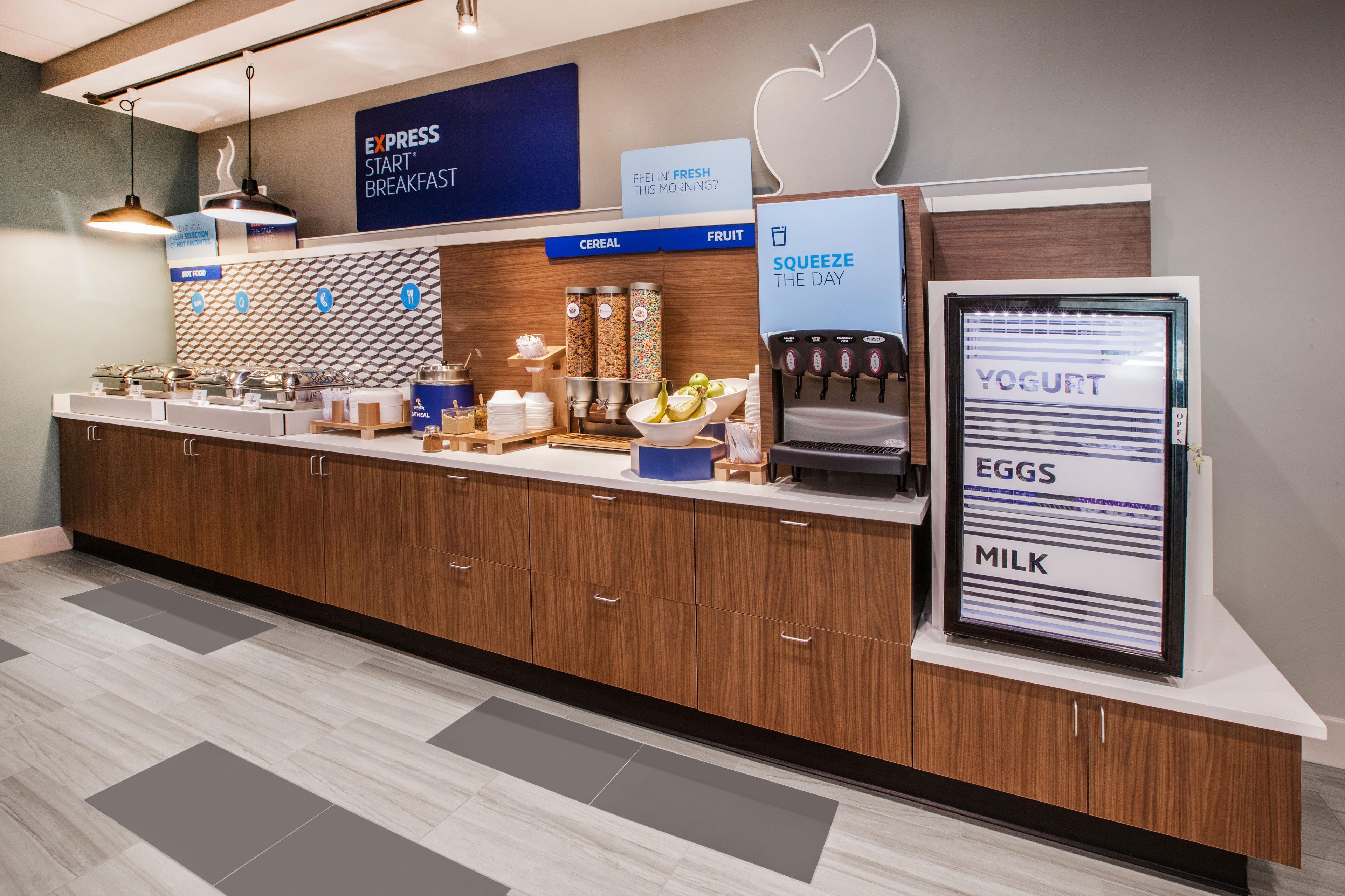 Holiday Inn Express Hotel & Suites Brockville By Ihg Bagian luar foto