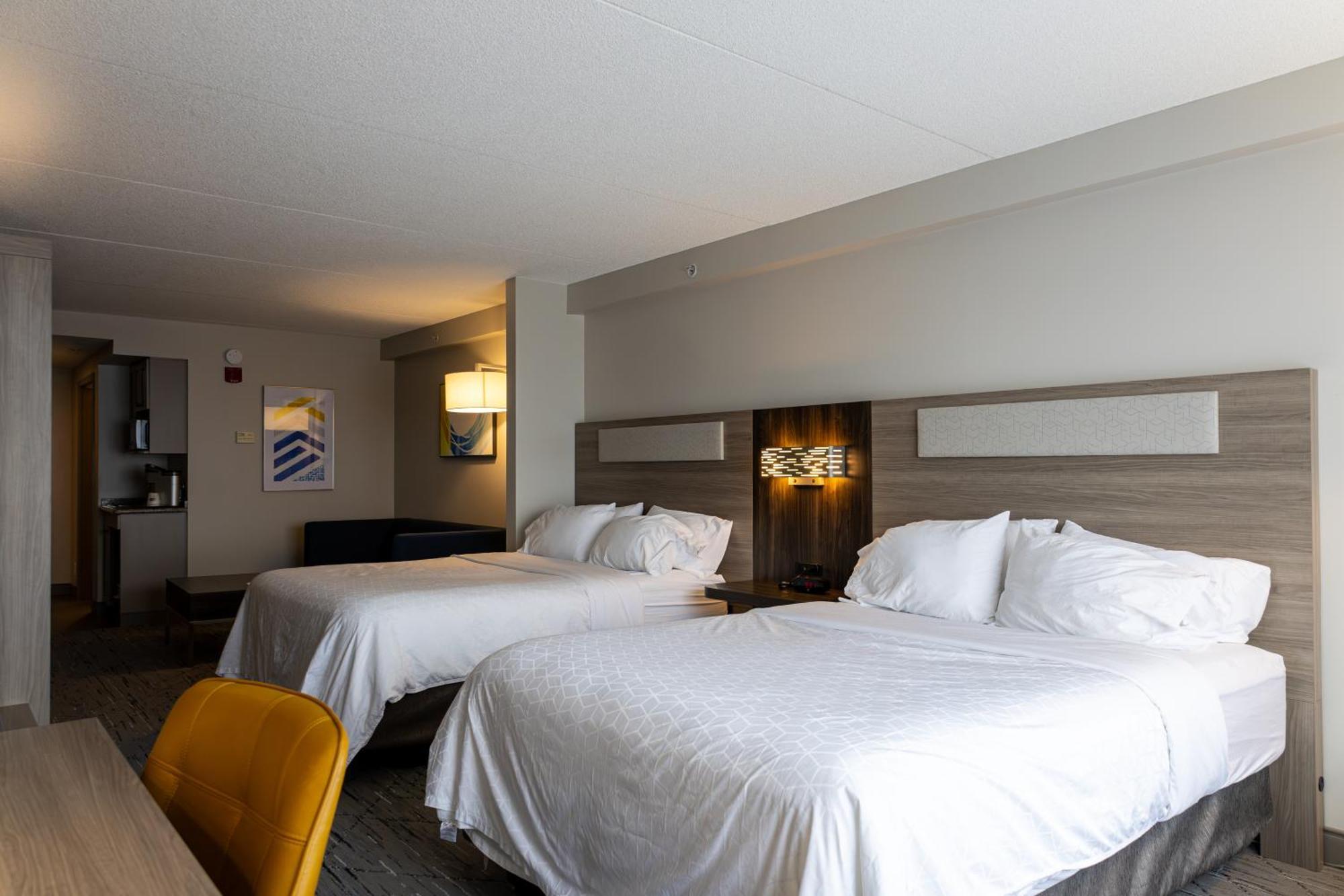 Holiday Inn Express Hotel & Suites Brockville By Ihg Bagian luar foto