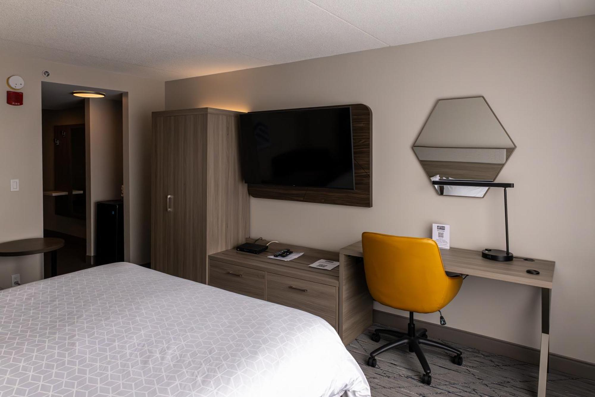 Holiday Inn Express Hotel & Suites Brockville By Ihg Bagian luar foto