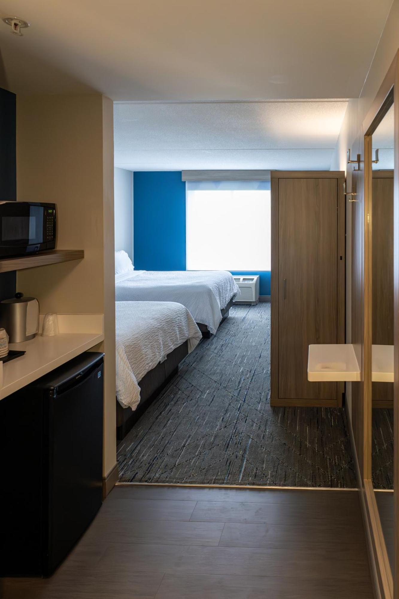 Holiday Inn Express Hotel & Suites Brockville By Ihg Bagian luar foto